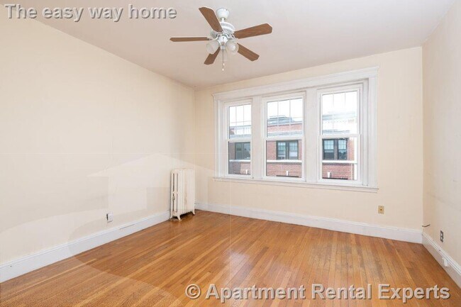 Primary Photo - 18 Forest St