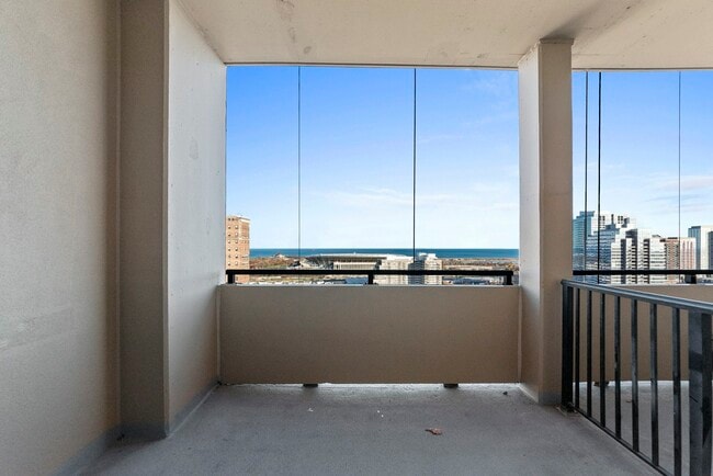 Building Photo - 1464 S Michigan Ave