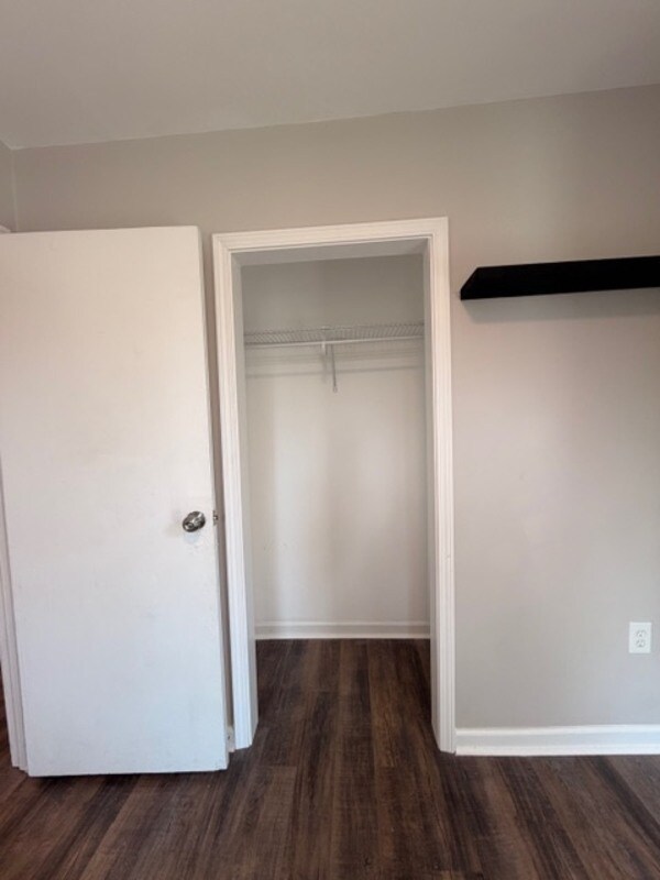 Building Photo - 5528 Cabot Ave