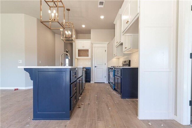 Building Photo - Beautiful 4 Bedroom 2 Bathroom Home in Deer Creek Schools with a Storm Shelter and Outdoor Fireplace