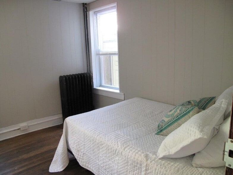 Building Photo - 105 Dryden Rd