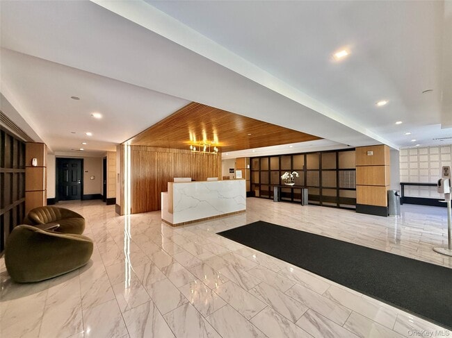 Building Photo - 300 Mamaroneck Ave