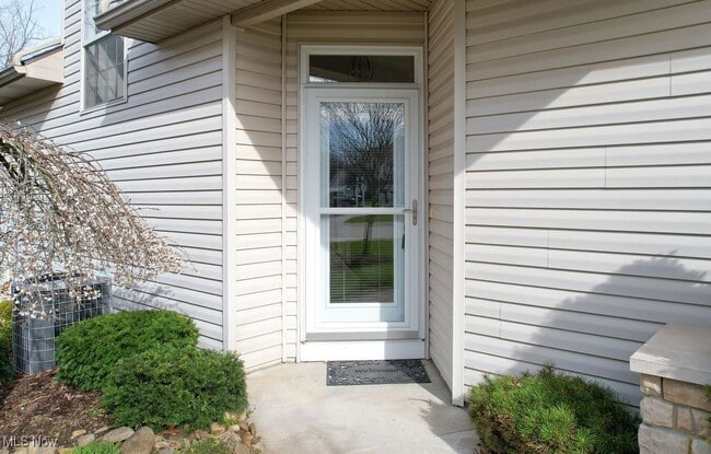 Building Photo - 4586 Creekside Dr