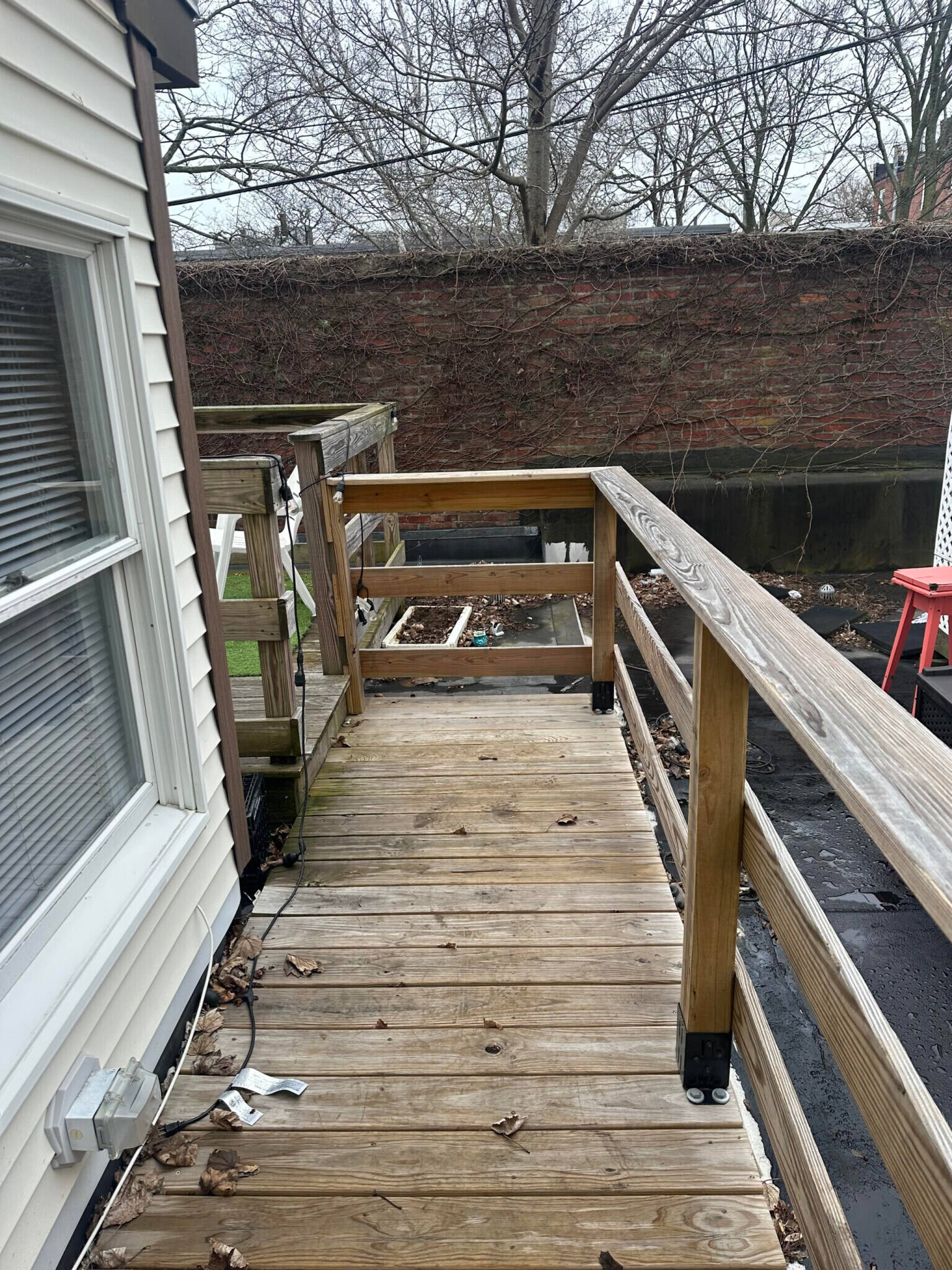 Building Photo - 524 E 3rd St