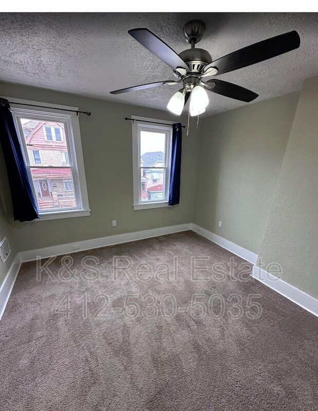 Building Photo - 418 Carl St