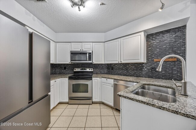 Building Photo - 5695 Graham St