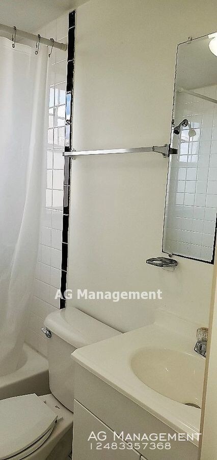 Building Photo - 24 Lincoln St