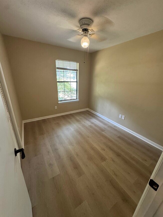 Building Photo - 2768 Faringdon Dr