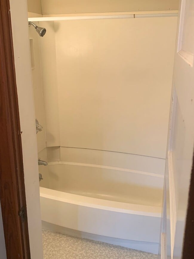 Building Photo - Dallastown SD 3 Bedroom House-Yard, Parking