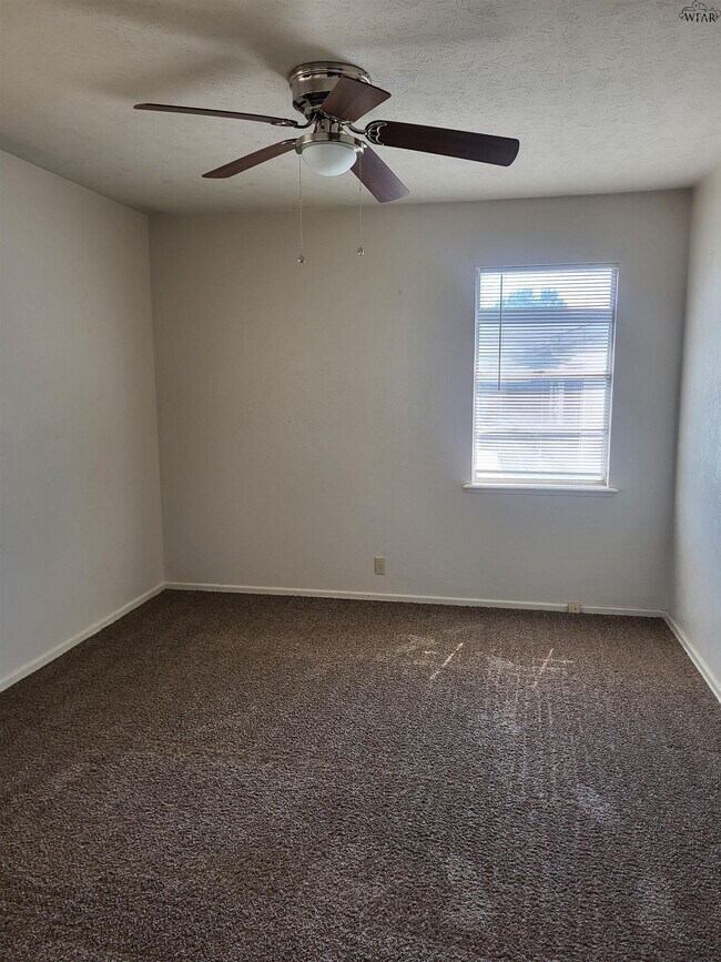 Building Photo - 4606 Tammy Dr