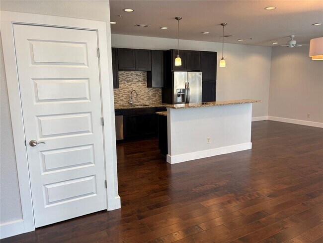 Building Photo - 1512 Forest Trail