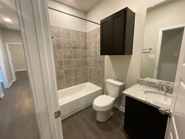 Building Photo - Brand New 3x2 Luxury Duplex in Seguin, TX!