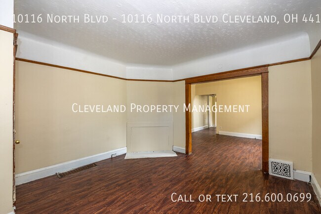 Building Photo - Side-by-side Cleveland Duplex