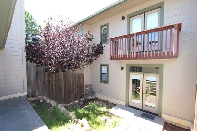 Building Photo - 1478 E Ivy Ln