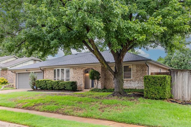 Building Photo - 717 Huntwich Dr