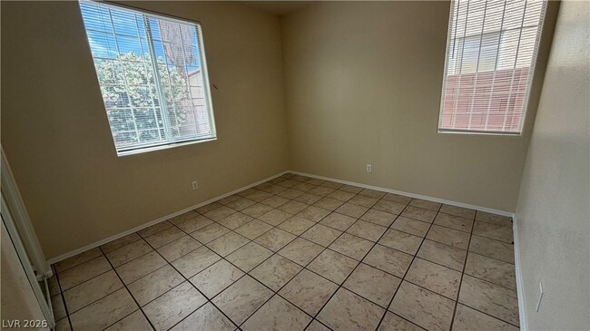 Building Photo - 8101 Yellow Daisy Ave