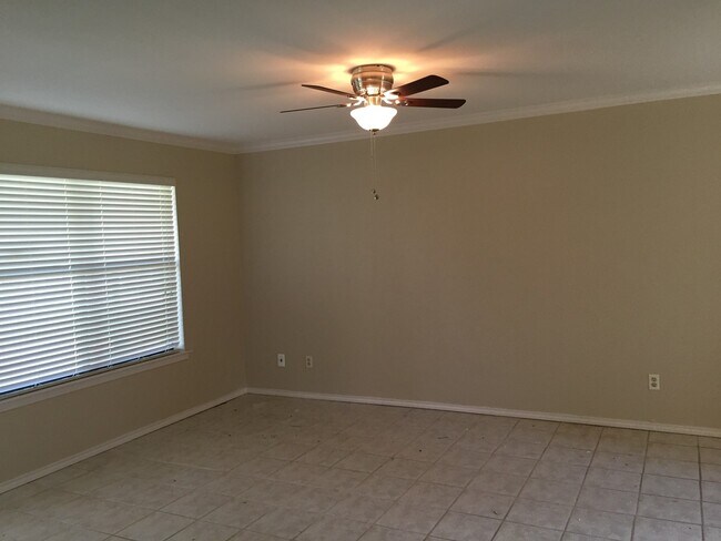 Building Photo - 3 Bedroom for rent in Lindale! Tour Today!