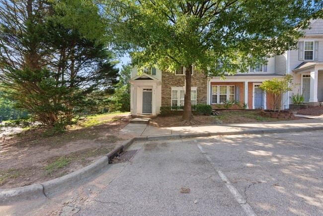 Building Photo - %16 Walnut Woods DR