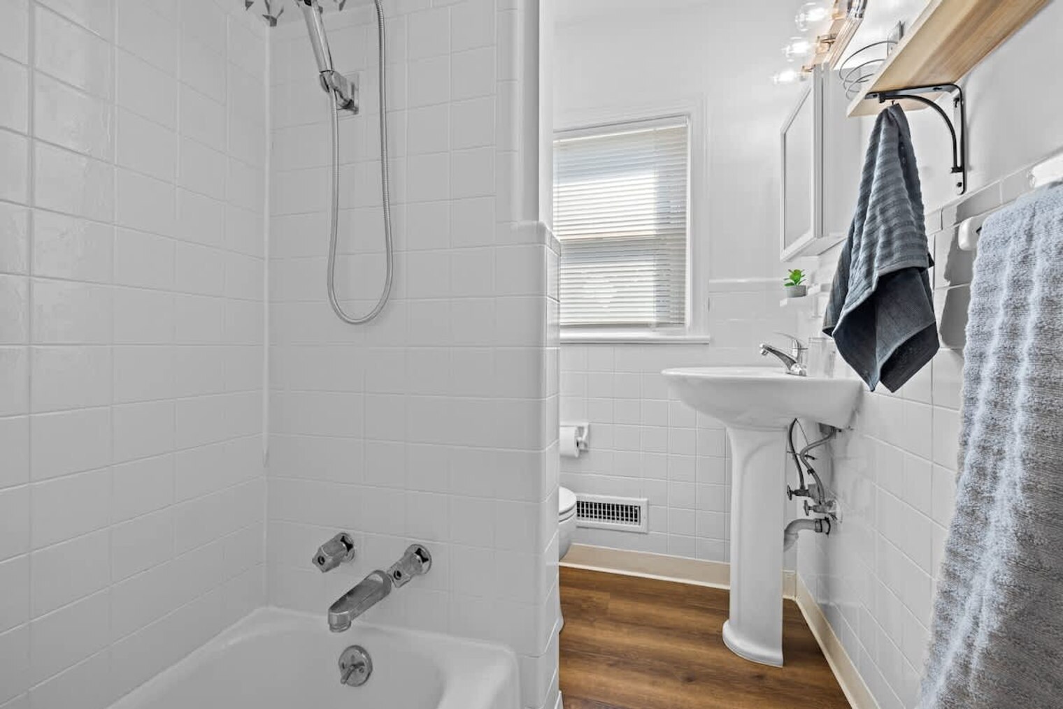 Building Photo - 172 Cherry St