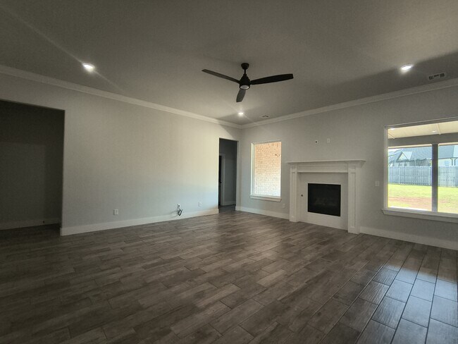 Building Photo - 9212 NW 147th Terrace