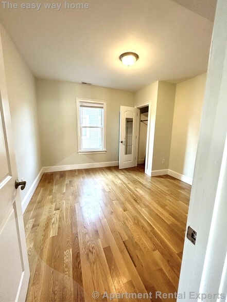 Building Photo - 57 Greenleaf Ave