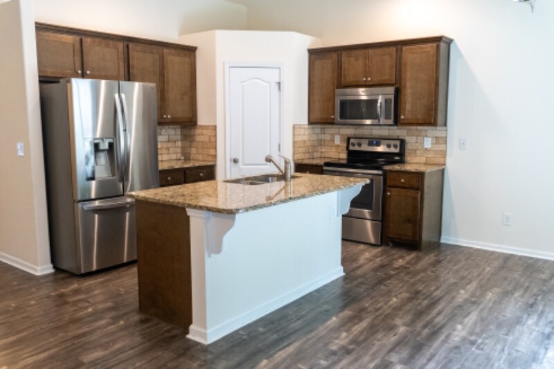 Building Photo - 2026 Jessica Dr