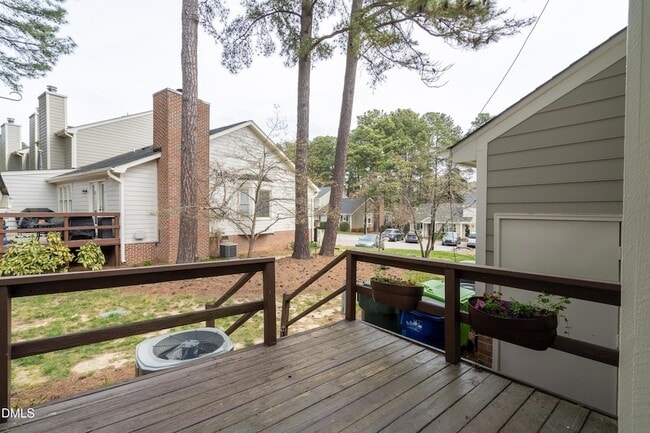 Building Photo - 5419 Sharpe Dr