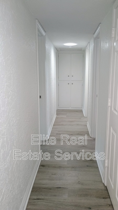 Building Photo - 255 Camino Del Cerro Grande