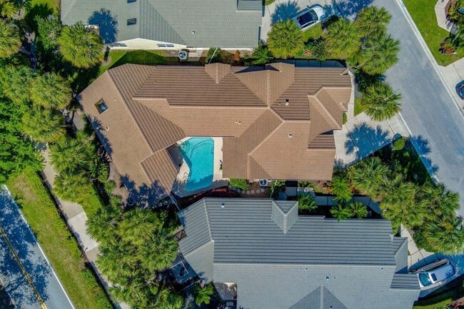 Building Photo - 16481 Riverwind Dr