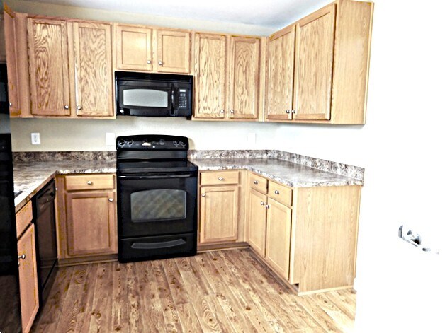 Building Photo - 8176 Halbert Dr