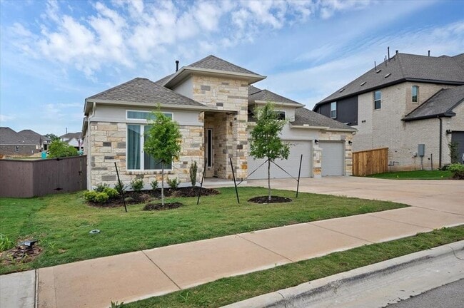 Building Photo - 135 Independence Dr