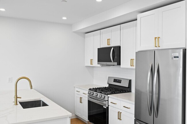 Building Photo - Jenkintown Bank & Trust Apartments