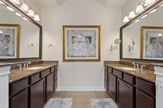 Building Photo - 8500 Echo Shore Cove