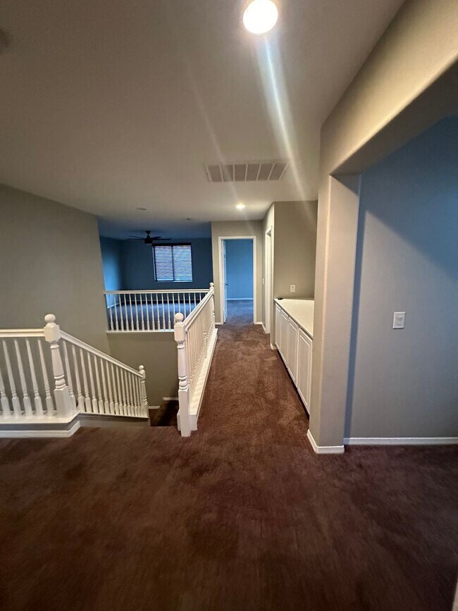 Building Photo - Nice Home For Rent