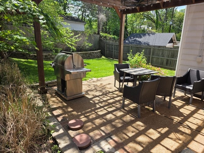 Building Photo - 7264 Northmoor Dr