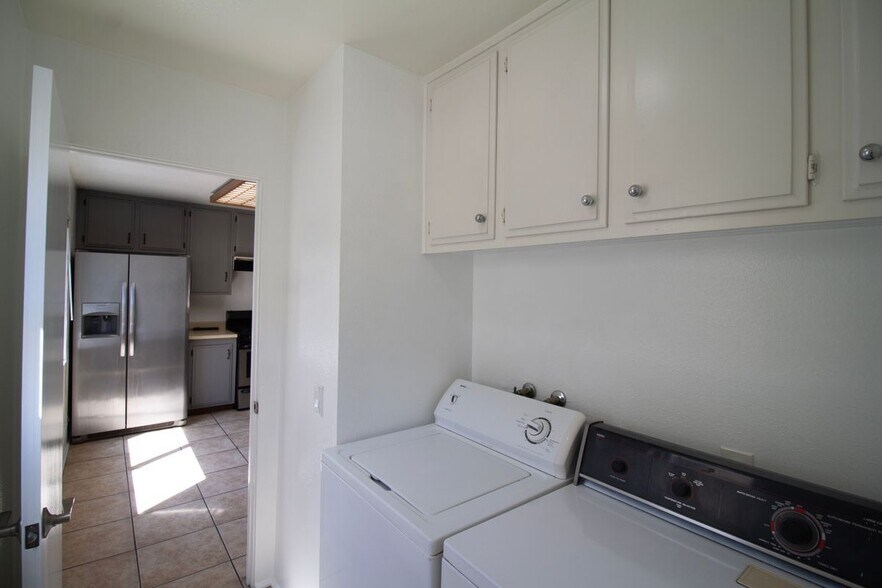 Building Photo - 6204 Shoup Ave