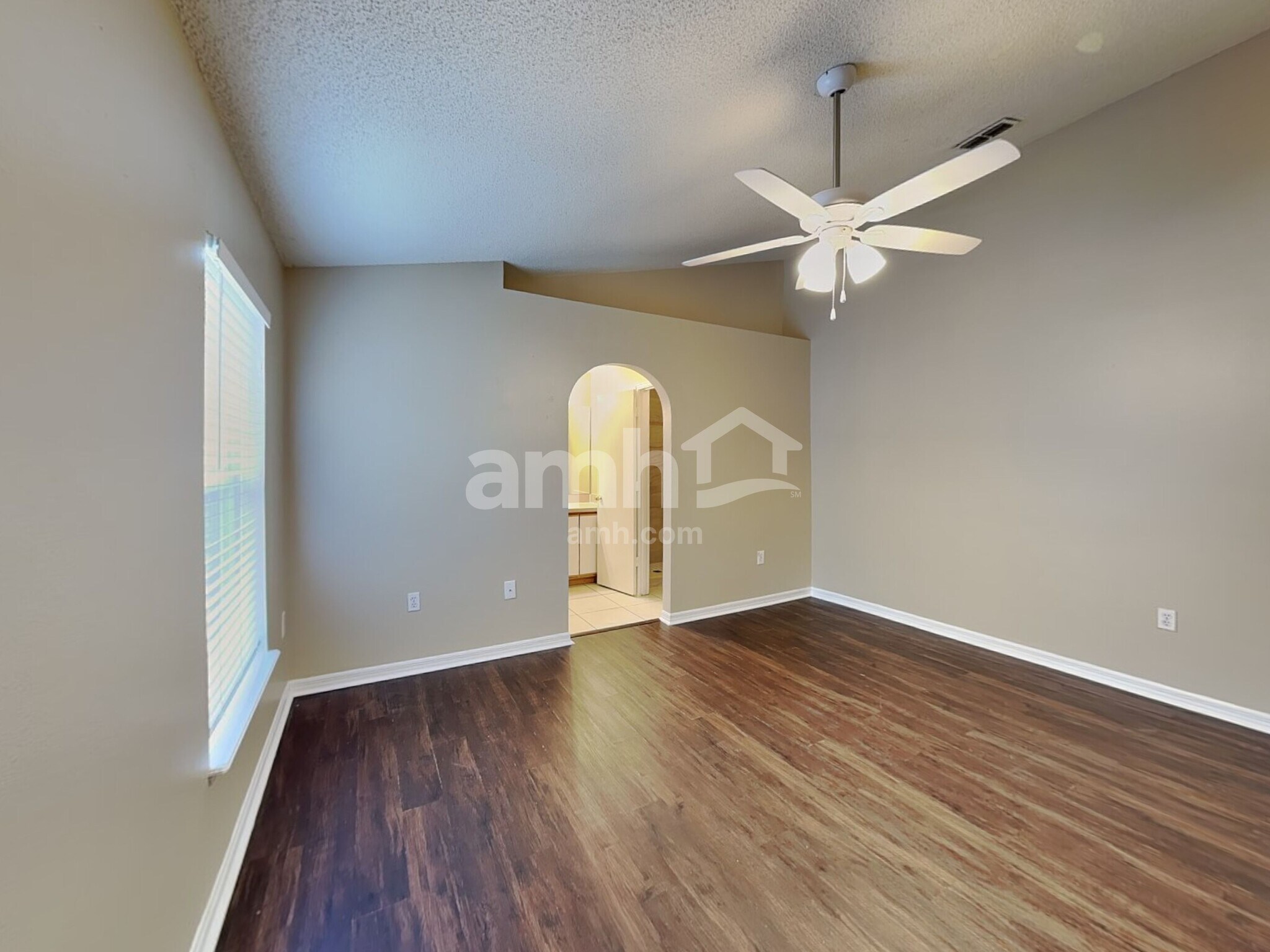 Building Photo - 12605 Parkbury Dr