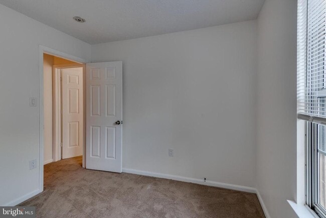 Building Photo - 2502 Regal Pl