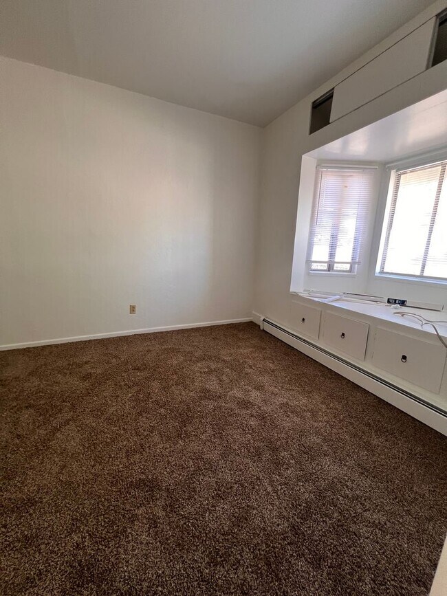 Building Photo - 2 Bed/1 Bath Home in Fallon