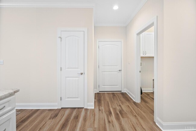 Building Photo - 157 Villa Oak Cir