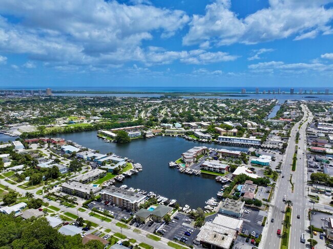 Building Photo - 312 Northlake Dr