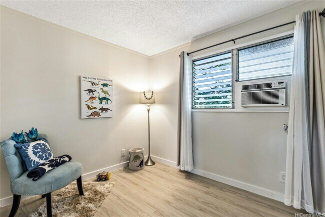 Building Photo - 98-1394-1394 Nola St