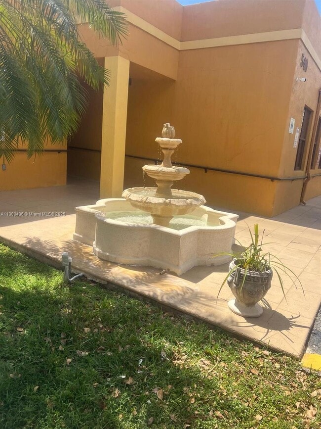 Building Photo - 686 NW 114th Ave