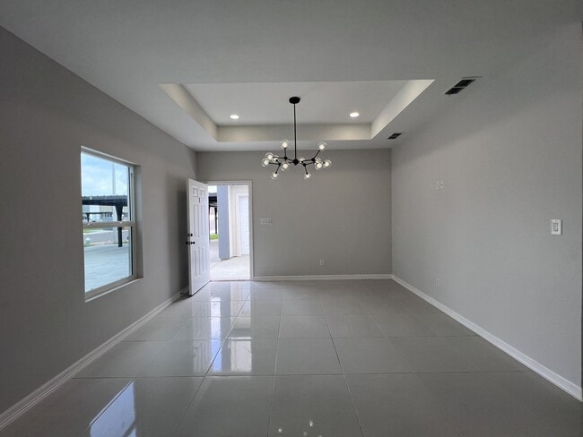 Building Photo - Brand New! SUPER LOW Move-In Price, Don't ...