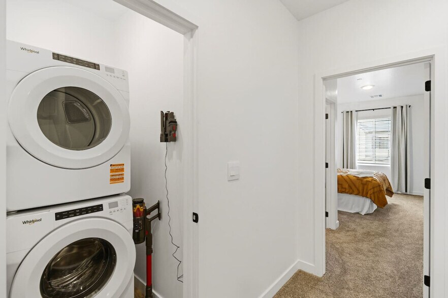 Building Photo - 1701 Ripple Rock Dr