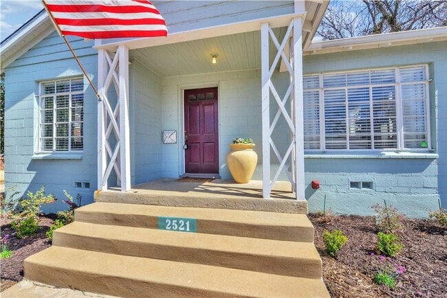 Building Photo - COMING IN JUNE! Location. Character. Charm. This one has it all!