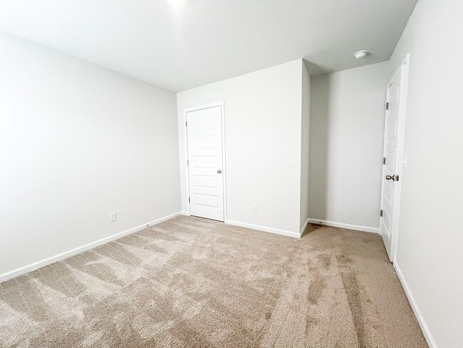 Building Photo - 388 Coconut Dr