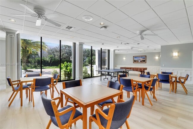 Building Photo - 1300 Jimmy Buffett Mem Hwy