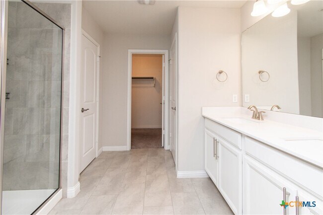 Building Photo - 9404 Privet Dr