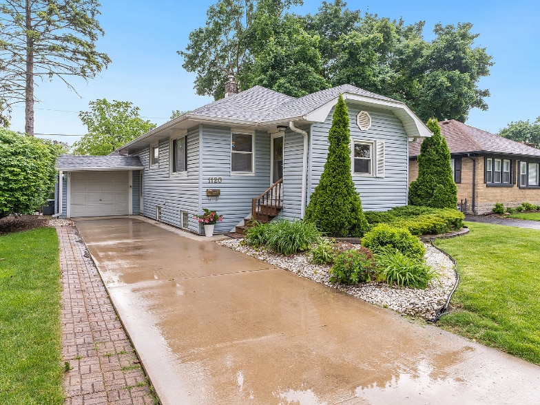 Primary Photo - 1120 Schriber Ave